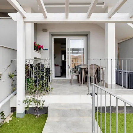 דירה Patio, Air Conditioning And Communal Pool קאסטלסארדו