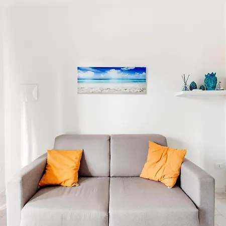 Patio, Air Conditioning And Communal Pool Apartament Castelsardo