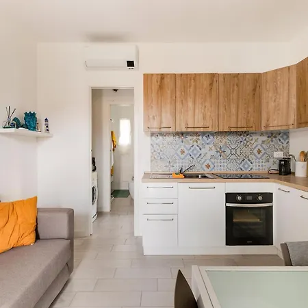 Apartament Patio, Air Conditioning And Communal Pool