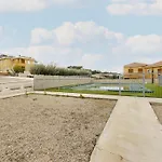 Patio, Air Conditioning And Communal Pool Apartamento *